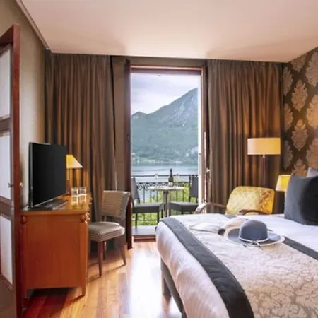 Les Tresoms And Hotel 4*