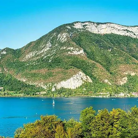 Hotel Les Tresoms And