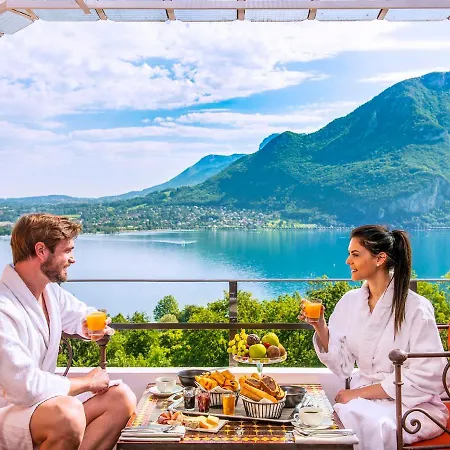 Les Tresoms And Hotel 4*